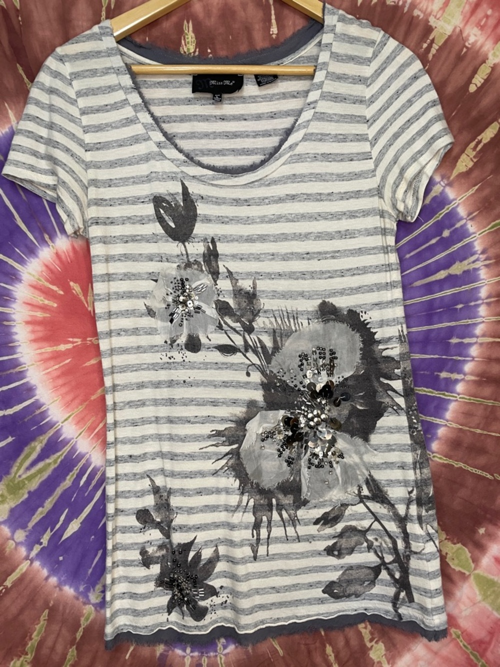 Miss Me Grey & White Striped Floral Sequin Tee - Short Sleeve Sz L Mint